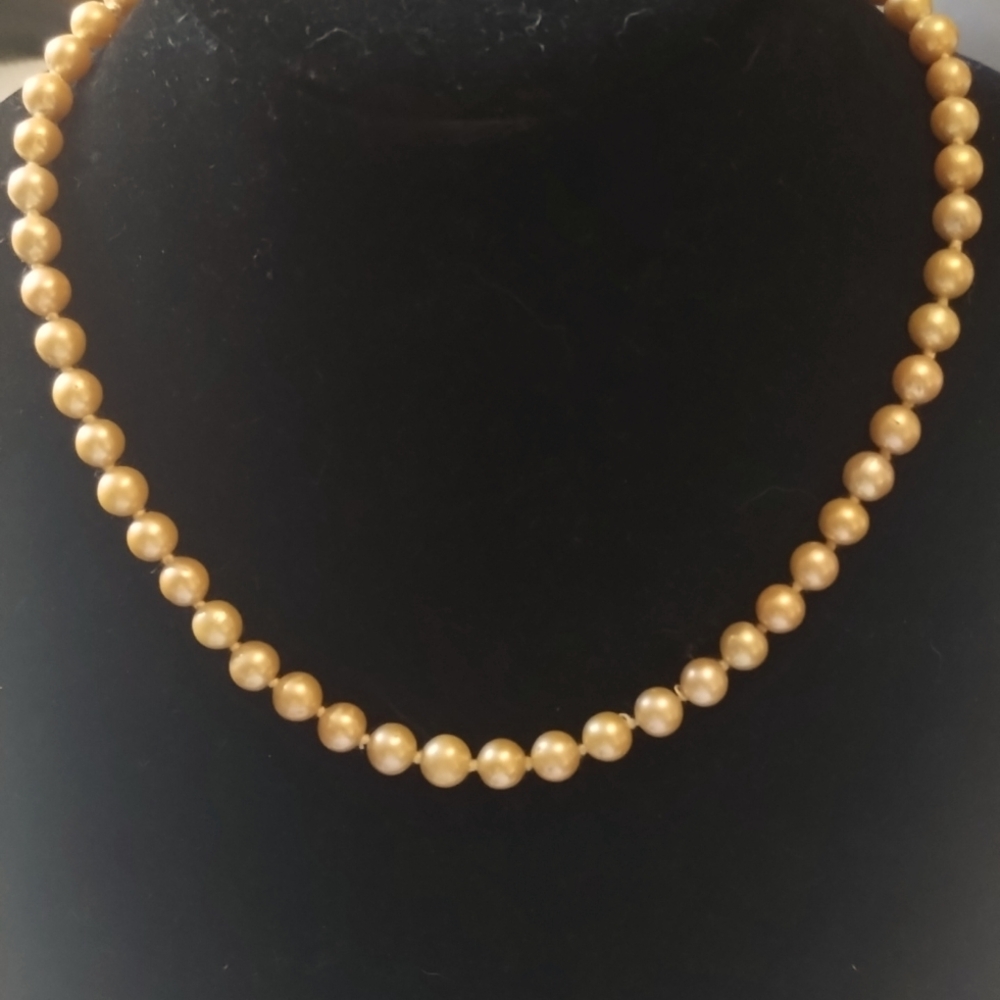 Genuine Sea Pearl necklace